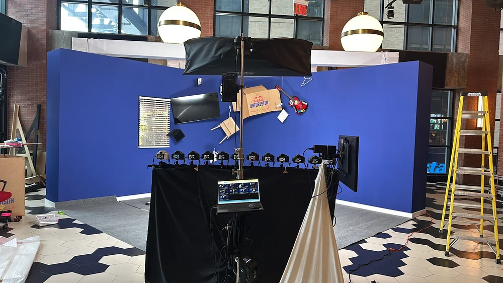 Multi-Camera Bullet Time Photo Booth | Freeze Motion Effect