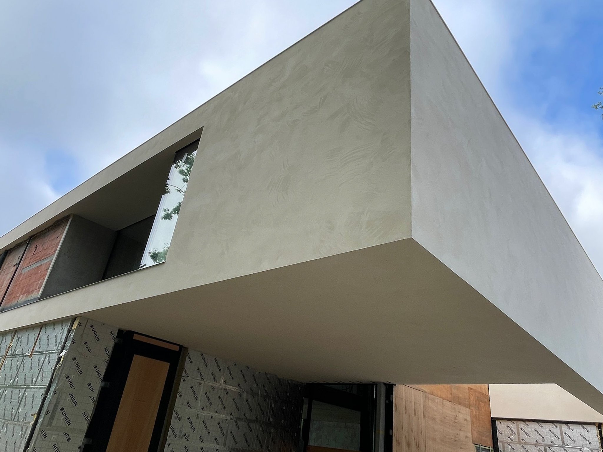 WhatsApp Image 2025-12-02 at 12.01.11 (1).jpg