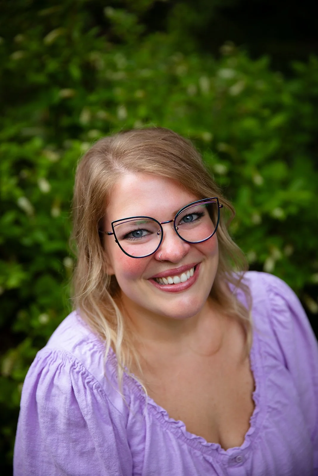 Kristen Goossens offers therapy for teenagers and adults, trauma recovery, body image work, self-worth & confidence building, relationship therapy (including ENM & kink), support for those new to therapy in Asheville, NC.