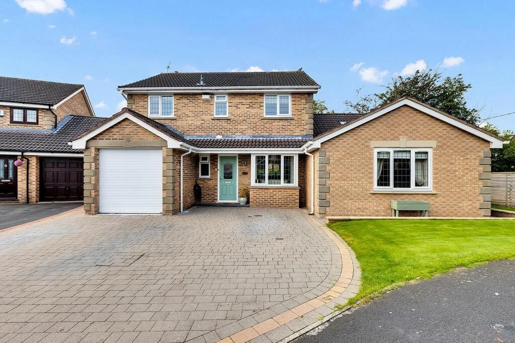 ⭐⭐UNEXPECTEDLY BACK ON THE MARKET⭐⭐SOUGHT AFTER LOCATION⭐⭐
🏠 Barrington Drive, Middlewich -  Offers in Region Of &pound;400,000 

This impressive four bedroom detached family home has everything you could wish for with the added
benefit of an Annex 