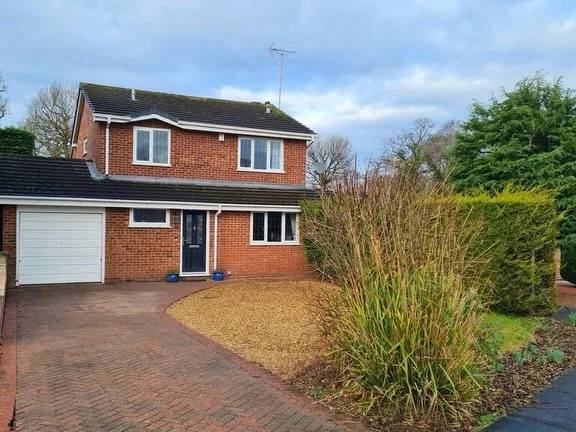 Struggling to find the perfect property and feeling overwhelmed? Look no further 

🏡 Brynlow Drive, Middlewich, Cheshire 🏡 &pound;325,000 💸 

This superbly appointed, four-bedroom detached home, ideally located close to town and within easy reach 
