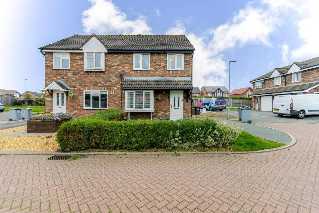📣 JUST REDUCED!!!📣 NO ONWARD CHAIN
Byron Close, Middlewich&mdash; now &pound;230,000!

Offered for sale with no onward chain, this stylish and well-presented semi-detached home is perfect for young professionals, first time buyers and families, see