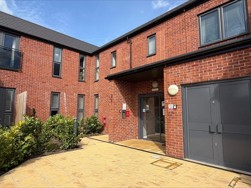 🏡Just Launched &pound;200,000 | Wheelock Street, Middlewich | Two Bedroom, Two Bathroom | No Onward Chain 🏡

Offered for sale with no onward chain, this well-presented home available to the the over 60's is located within the highly sought-after an