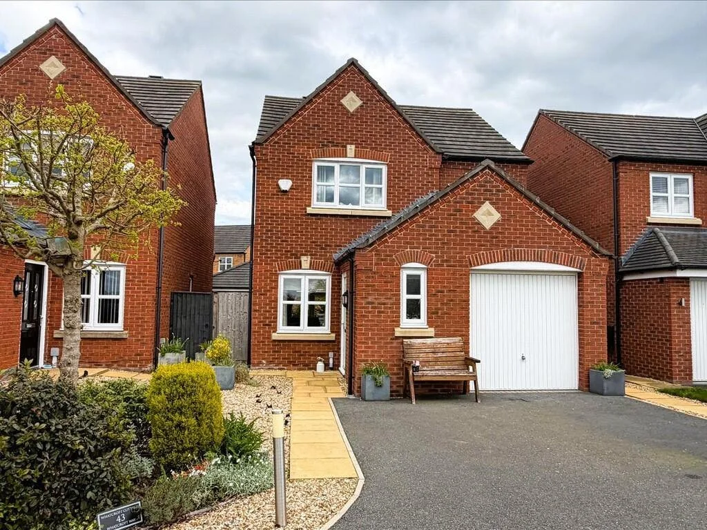 Just Launched 🏡 Whatcroft Cottage, Whatcroft Way, Middlewich, Cheshire | &pound;285,000 | Three Bedroom Detached | Three Bathroom🏡

✨ A beautifully presented detached home situated in an enviable location
✨Open plan lounge, dining area, kitchen and