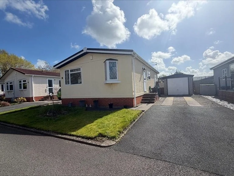 Just Launched 🏡 Gorse Covert, Wincham, Northwich, Cheshire | &pound;125,000 | Two Bedroom Park Home | Detached Garage🏡

✨ Situated on the popular development of Ashwood Park
✨Lounge, diner and breakfast kitchen
✨Two bedrooms and bathroom
✨Driveway,