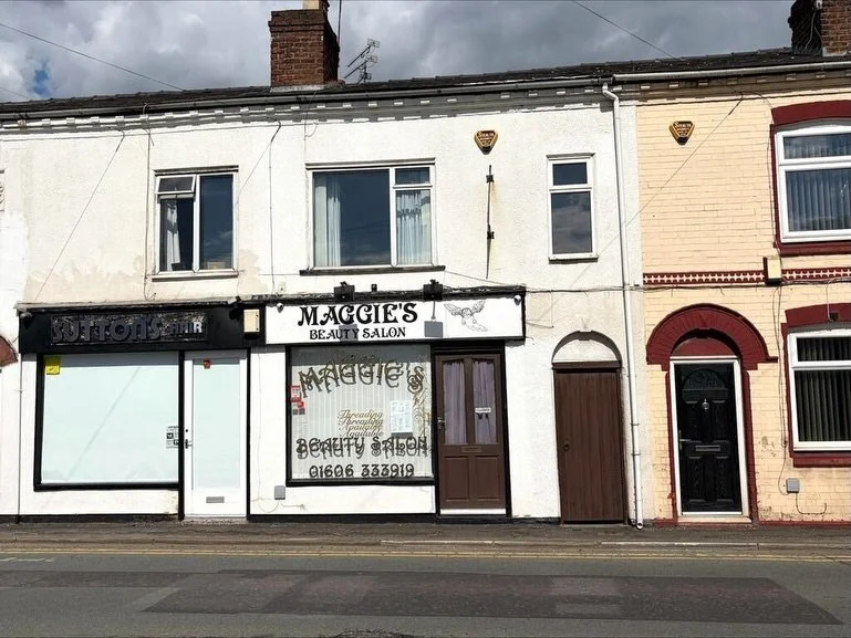 JUST LAUNCHED 🏡 Middlewich Road, Northwich | &pound;110,000 | Commercial Property With A Sitting Tenant and One Bedroom Apartment 🏡

✨A fantastic opportunity to purchase an investment property
✨Commercial property with sitting tenant
✨One bedroom a