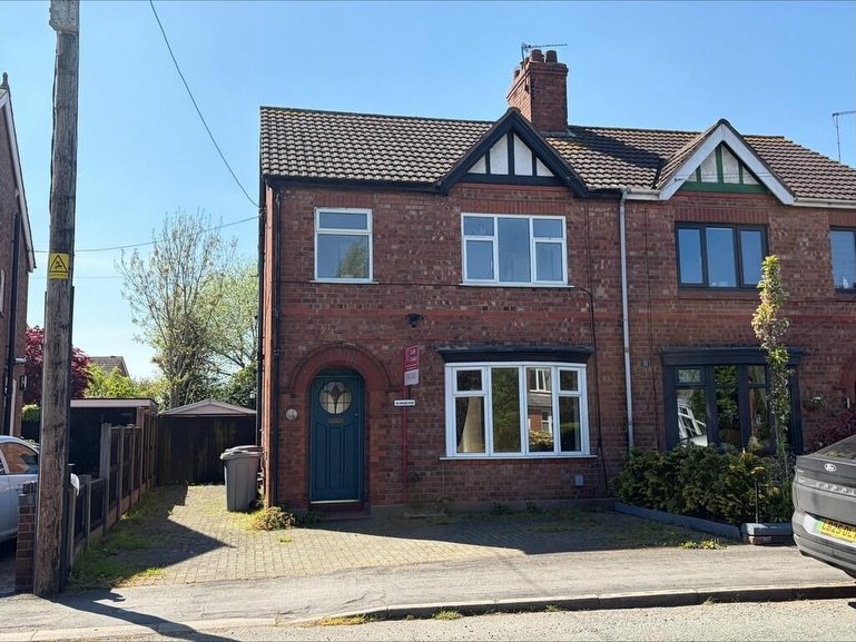JUST LAUNCHED 🏡 King Street, Middlewich | &pound;240,,000 | Semi-Detached | Three Bedroom | One Bathroom | No Onward Chain 🏡

✨Offered for sale with no onward chain
✨An extended semi detached home
✨Three reception rooms and breakfast kitchen
✨Three