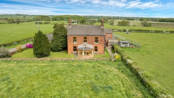 JUST LAUNCHED!!! 🏡 Clatterwick Lane, Little Leigh, Northwich, Cheshire | &pound;995,000 | Farm House | Four Bedroom | One Bathroom 🏡

✨ Unique property with out buildings
✨Three reception rooms, kitchen diner
✨Four bedrooms and family bathroom
✨Two
