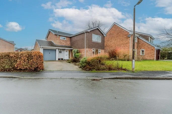 PRICE DROP ALERT 🚨 NOW &pound;475,000 FROM &pound;500,000

🏡 Longmeadow, Weaverham, Northwich, Cheshire | Detached | Four Bedroom | Three Bathroom | Garage, Garden + Driveway 🏡

The accommodation begins with a welcoming entrance hall leading to a 
