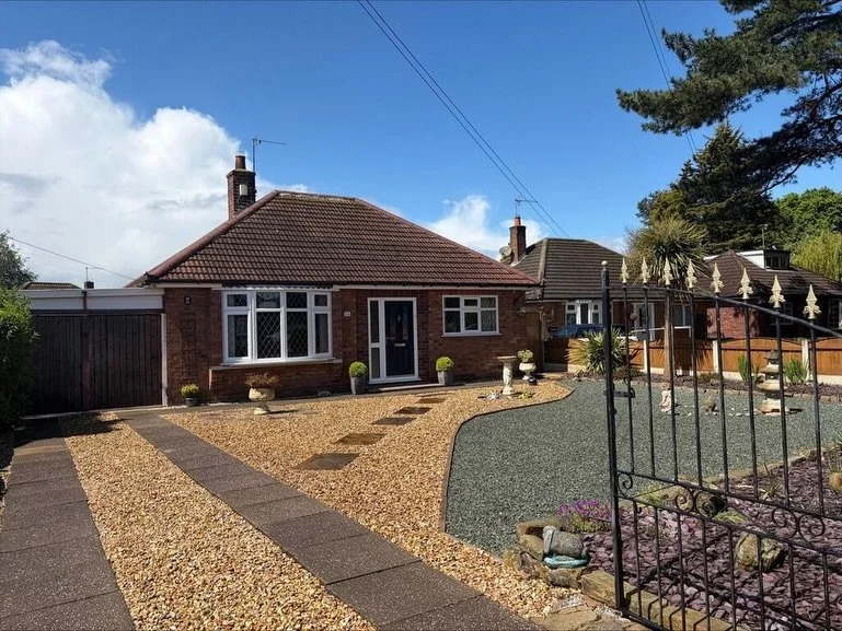 JUST LAUNCHED!!! 🏡 Long Lane, Middlewich, Cheshire | &pound;300,000 | Detached Bungalow | Two Bedroom | One Bathroom 🏡

✨ A beautifully presented detached bungalow
✨Lounge, breakfast kitchen, conservatory
✨Two bedrooms and shower room
✨Fantastic pl