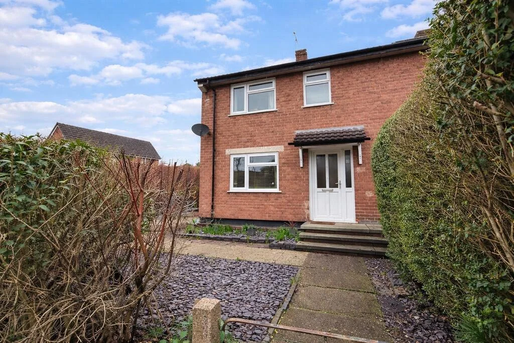 PRICE DROP ALERT 🚨 NOW &pound;160,000 FROM &pound;175,000

Dock Road, Northwich, Cheshire | 2 Bedroom Semi-Detached

Situated in a convenient location close to the town centre and a range of local amenities, this well-presented semi-detached home of