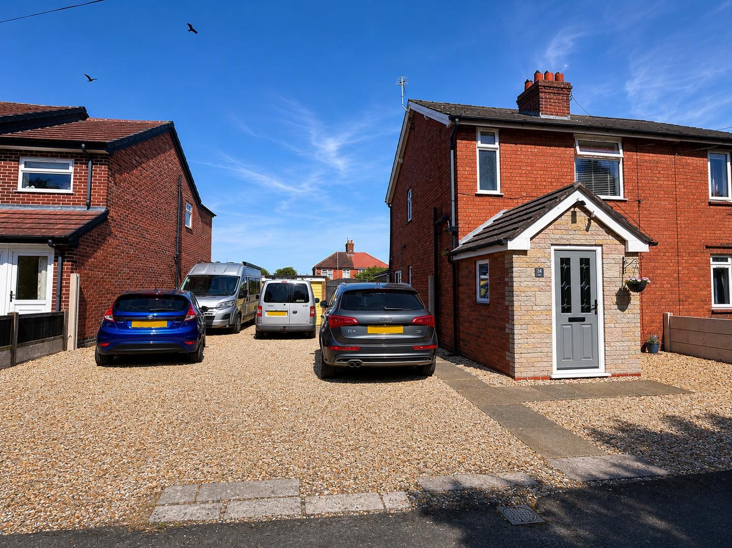 🏠 New to the market 🏠
🏠 An extended home on a fabulous plot 🏠
🏠 Potential building plot, subject to planning 🏠 Lounge, family room and kitchen 
🏠 Three bedrooms, wet room &amp; shower room 
🏠 off road parking and fabulous garden 
🏠 Call now 
