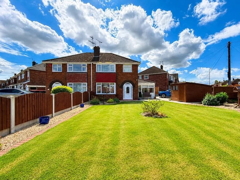 🏡 JUST LAUNCHED! 🏡

📍 Rolt Crescent, Middlewich
💷 &pound;275,000

This fantastic extended semi-detached home has just hit the market and is offered with NO ONWARD CHAIN &ndash; don&rsquo;t miss your chance to view!

✨ Highlights include:
🏠 Spaci