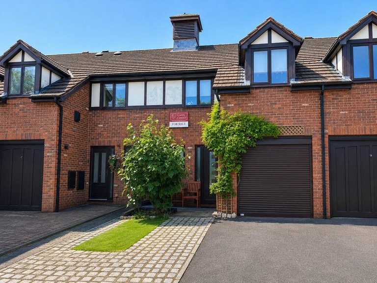 🏡 NEW TO THE MARKET &ndash; &pound;285,000 📍 Beaver Close, Pickmere, Knutsford

Looking for village living with modern comfort? This beautifully presented three-bedroom home in the sought-after village of Pickmere could be just what you&rsquo;ve be