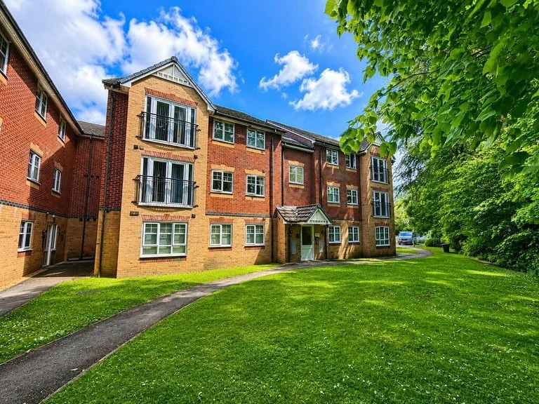 🏡 JUST LAUNCHED | RICHMOND COURT, HARTFORD | &pound;125,000

✨ No Onward Chain! ✨

A fantastic opportunity to purchase this ground floor apartment in the popular Richmond Court, Sandringham Place, Hartford.

Perfectly suited to first-time buyers, in