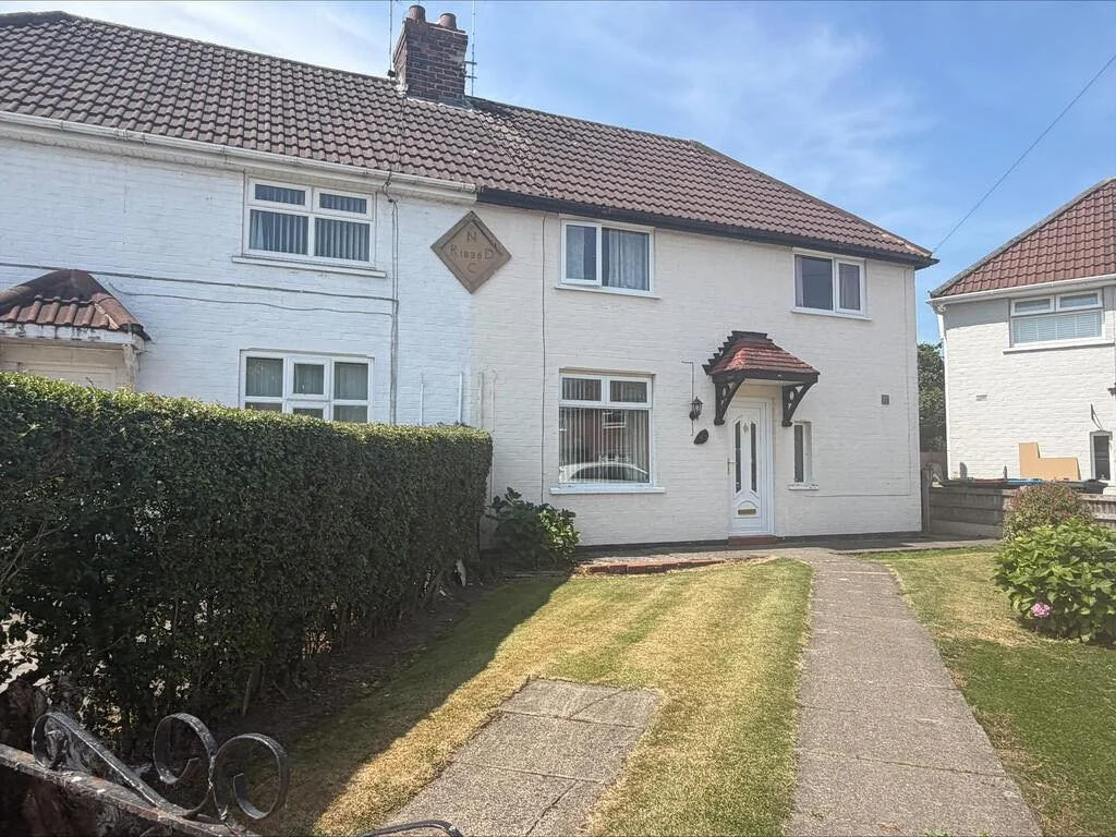 🏡 𝐋𝐎𝐎𝐊𝐈𝐍𝐆 𝐅𝐎𝐑 𝐘𝐎𝐔𝐑 𝐍𝐄𝐗𝐓 𝐇𝐎𝐌𝐄? 🏡

📍 Nicholas Avenue, Rudheath, Northwich
💰 &pound;195,000

✨ 𝐀 𝐑𝐀𝐑𝐄 𝐎𝐏𝐏𝐎𝐑𝐓𝐔𝐍𝐈𝐓𝐘 &mdash; 𝐅𝐎𝐑 𝐒𝐀𝐋𝐄 𝐅𝐎𝐑 𝐓𝐇𝐄 𝐅𝐈𝐑𝐒𝐓 𝐓𝐈𝐌𝐄 𝐒𝐈𝐍𝐂𝐄 𝟏𝟗𝟑𝟗! ✨

🏡 What you&rsq