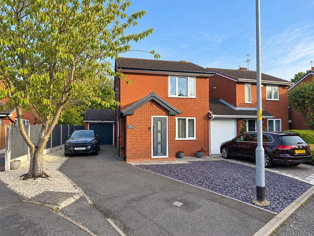 🚨🏡 𝐉𝐔𝐒𝐓 𝐋𝐀𝐔𝐍𝐂𝐇𝐄𝐃! 🏡🚨

📍 Eccleston Close, Birchwood, Warrington
💰 &pound;325,000

✨ 𝐀 𝐅𝐀𝐍𝐓𝐀𝐒𝐓𝐈𝐂 𝟑-𝐁𝐄𝐃𝐑𝐎𝐎𝐌 LINK 𝐃𝐄𝐓𝐀𝐂𝐇𝐄𝐃 𝐅𝐀𝐌𝐈𝐋𝐘 𝐇𝐎𝐌𝐄! ✨

🏡 What you&rsquo;ll love:
🛏️ Three bedrooms
🍳 Newly fitted