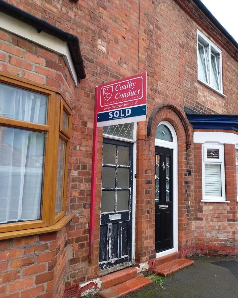 🏡 SOLD! 🎉

Another property successfully sold, and another chapter begins for its new owners.

Located in a lovely, leafy setting, this attractive development has now found its next residents. 🌿🔑

Congratulations to everyone involved in the sale!