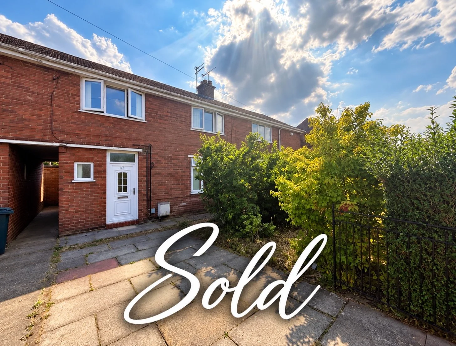🎉🏡 SOLD! | WALNUT AVENUE, WEAVERHAM 🏡🎉

Another fantastic result for Coulby Conduct! 🔑✨

We&rsquo;re delighted to announce that this property on Walnut Avenue, Weaverham has now been SOLD! ❤️

A huge thank you to our clients for trusting us to g
