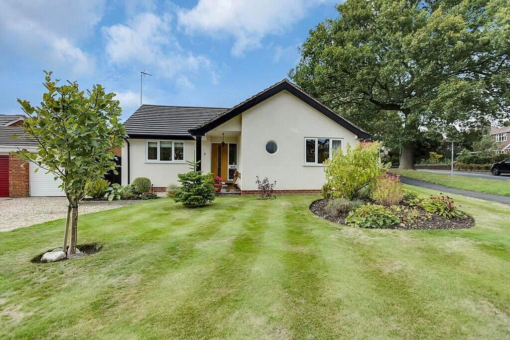 🚨🏡 𝐉𝐔𝐒𝐓 𝐋𝐀𝐔𝐍𝐂𝐇𝐄𝐃! 🏡🚨

✨ LOOKING FOR YOUR FOREVER HOME? ✨

📍 Broadacre, Comberbach
💰 &pound;525,000

This stunning extended bungalow sits on an enviable plot and offers beautiful open-plan living, gorgeous wrap-around gardens and ple