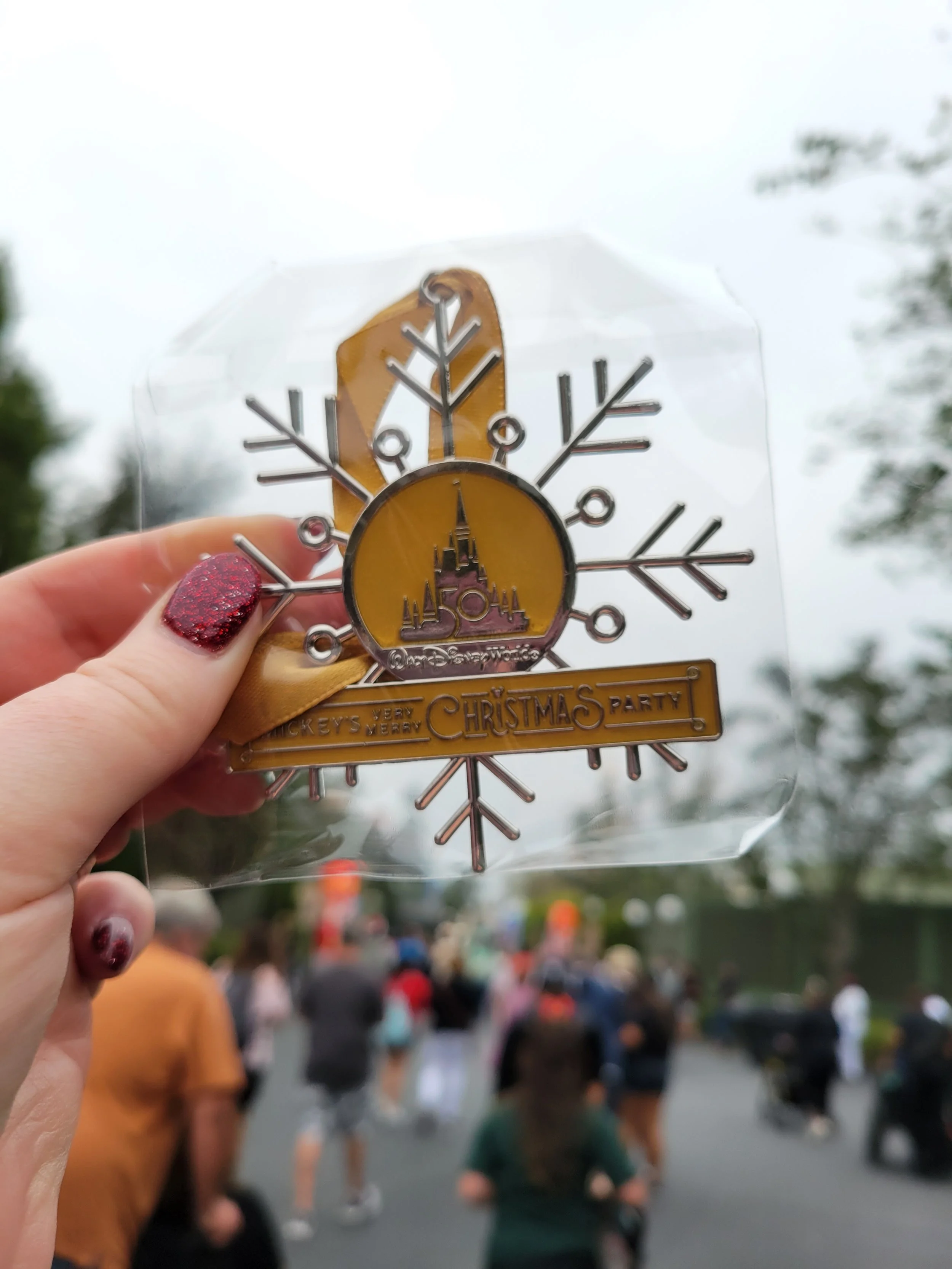 Disney's Holiday Season Is Here: New Savings, Party Dates &amp; Why You Should Book Early