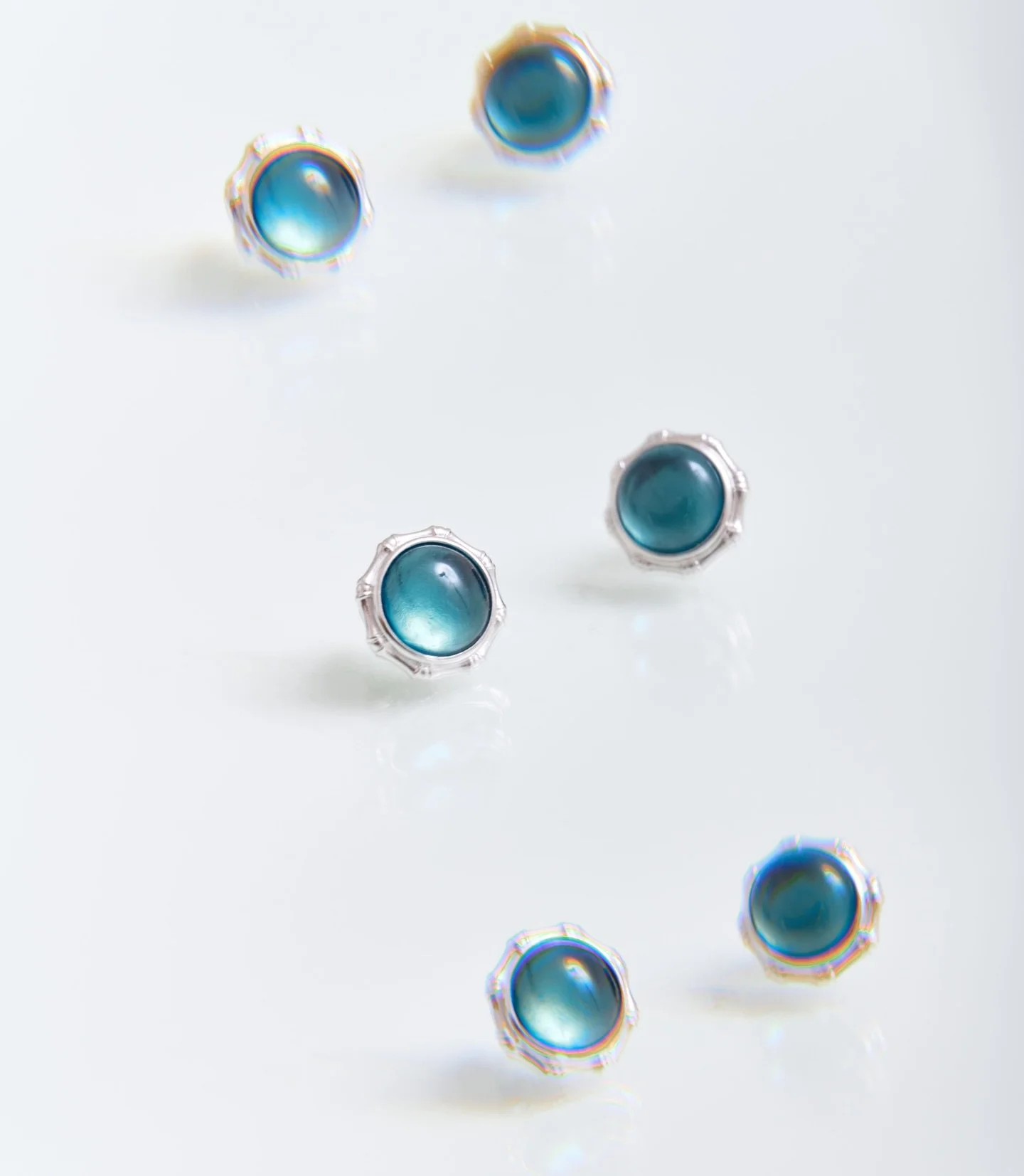 Jewellery photography for beautiful brand @lottiesloftjewellery  in London😍 Minimalist, soft and clean, as I love it 📸

#jewelleryphotography #jewelleryphotographer #londonjewellery #londonjewelleryphotographer #jewelleryphotographerlondon