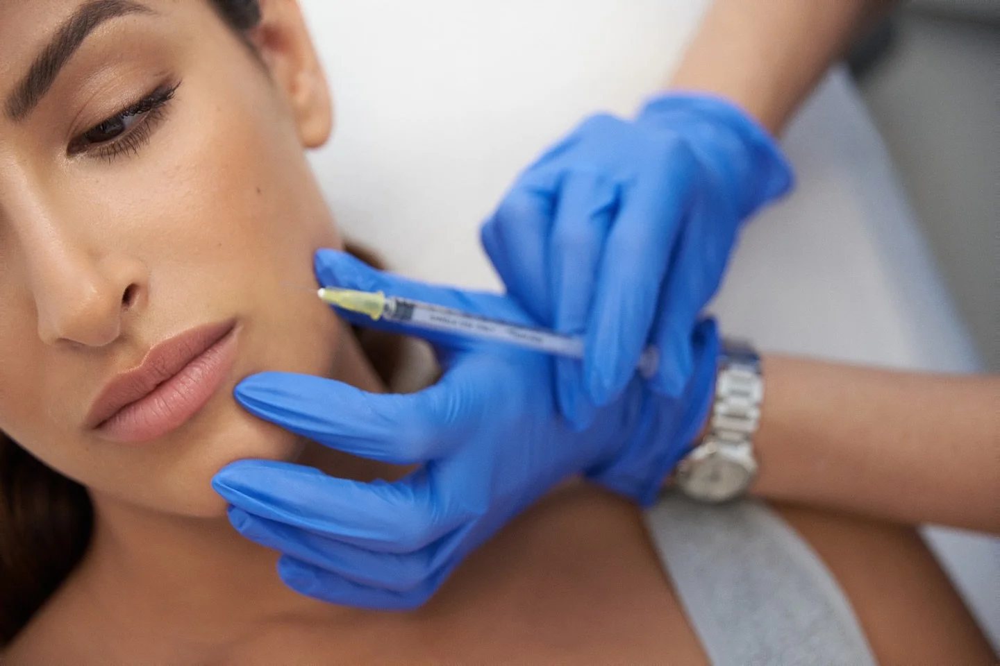 Beauty photography for aesthetic clinics in London

👩&zwj;⚕️EA Clinic
Muah @inkakirioglo 

#londonphotographer #londonbeautyphotographer #londoncommercialphotographer #londonfashionphotographer #photographerlondon