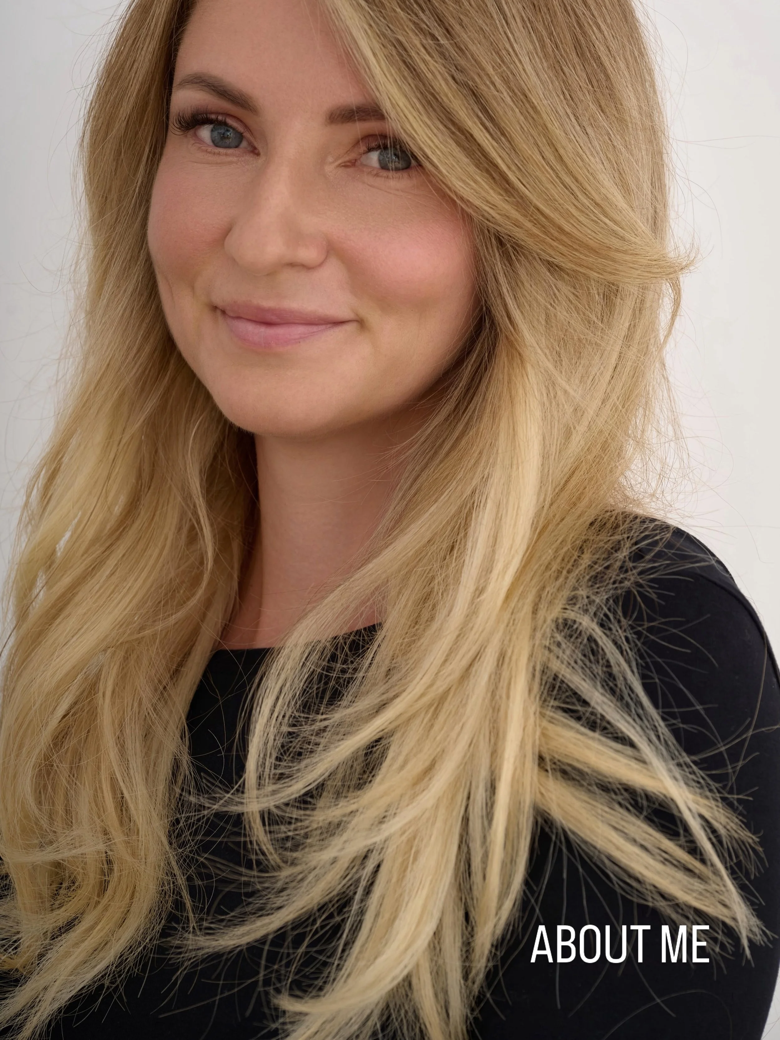 Hi, I&rsquo;m Jana 👋 A London-based commercial fashion, beauty and jewellery photographer - and it&rsquo;s time to reintroduce myself because I finally took some fresh headshots of myself, yay!😂📸

I&rsquo;m originally from Estonia and have been wo