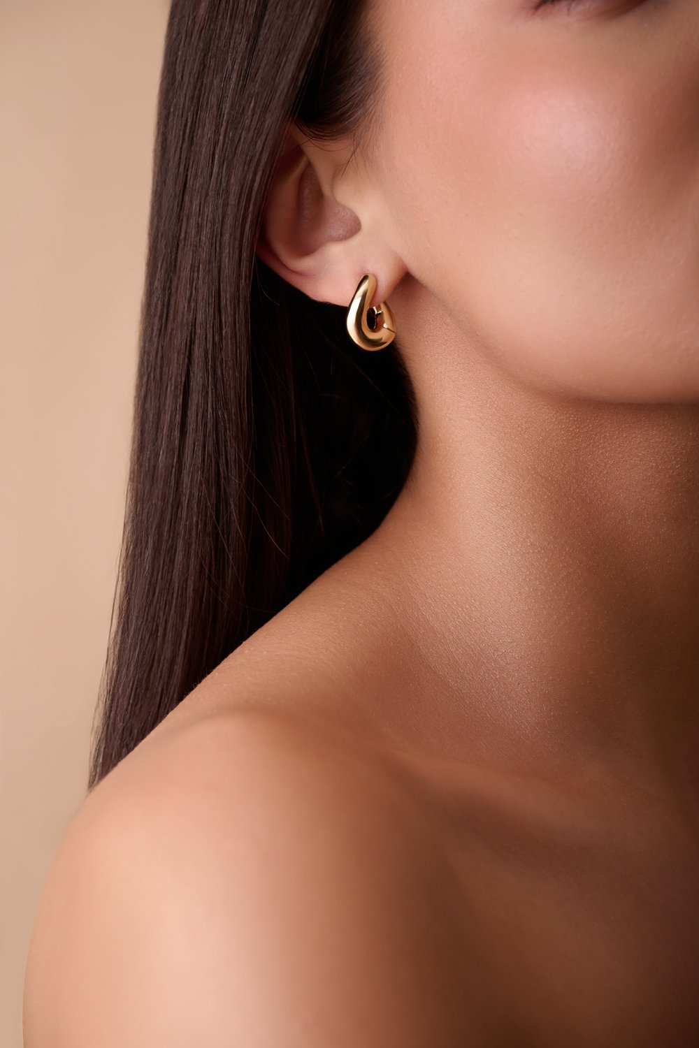 on-model jewellery photography for growing e-commerce brands in London