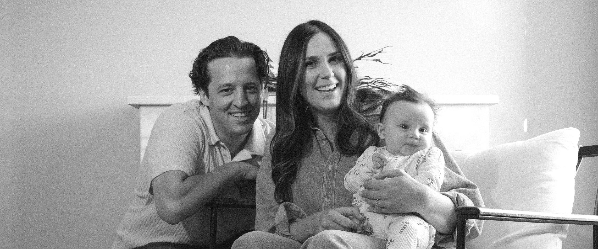 447D-StandaFamSession_144-Edit_BW.jpg