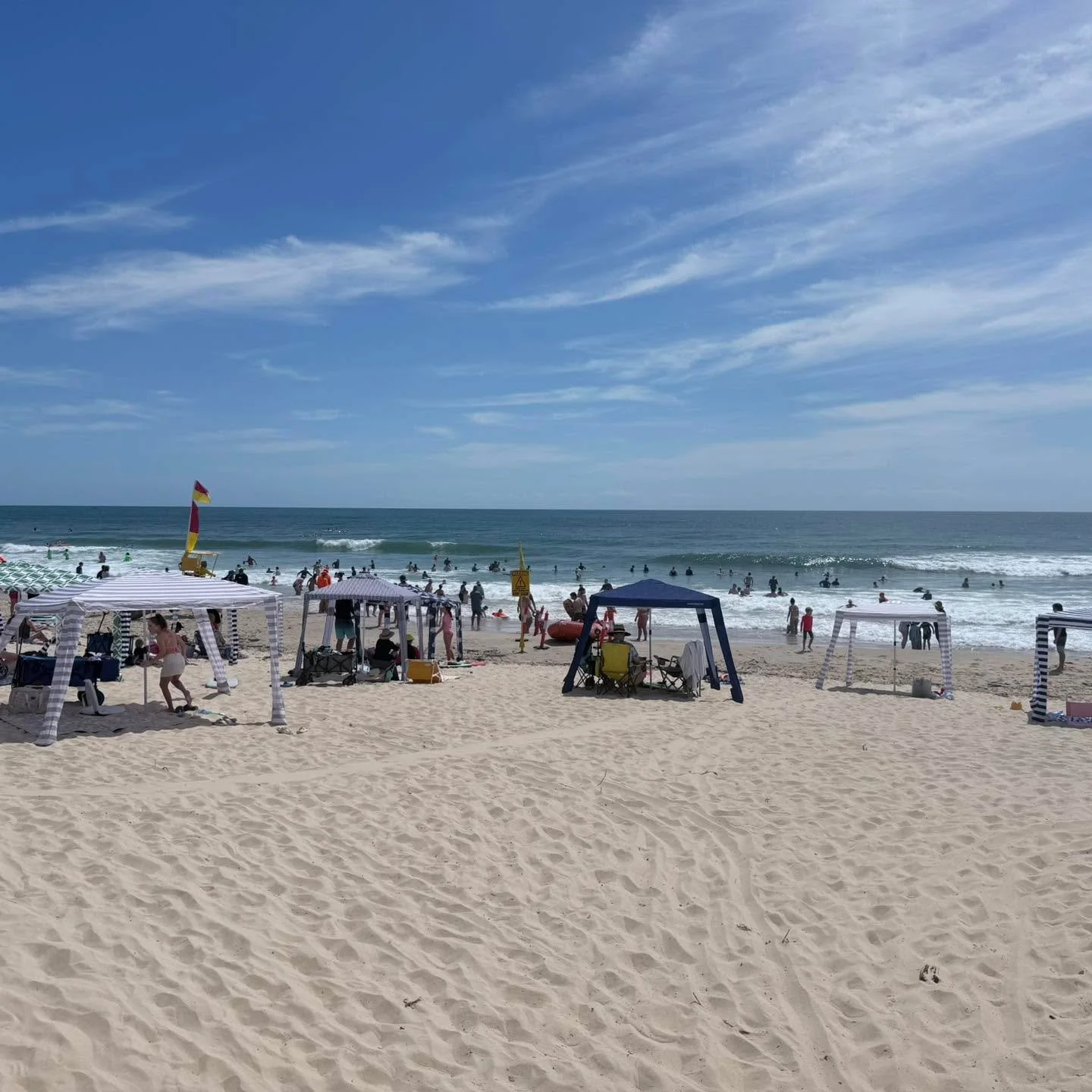 Down at beautiful @maroochysurfclub for a booking with @genuineco_supportservice ! 

Just down at the beach waiting for the club to open :)