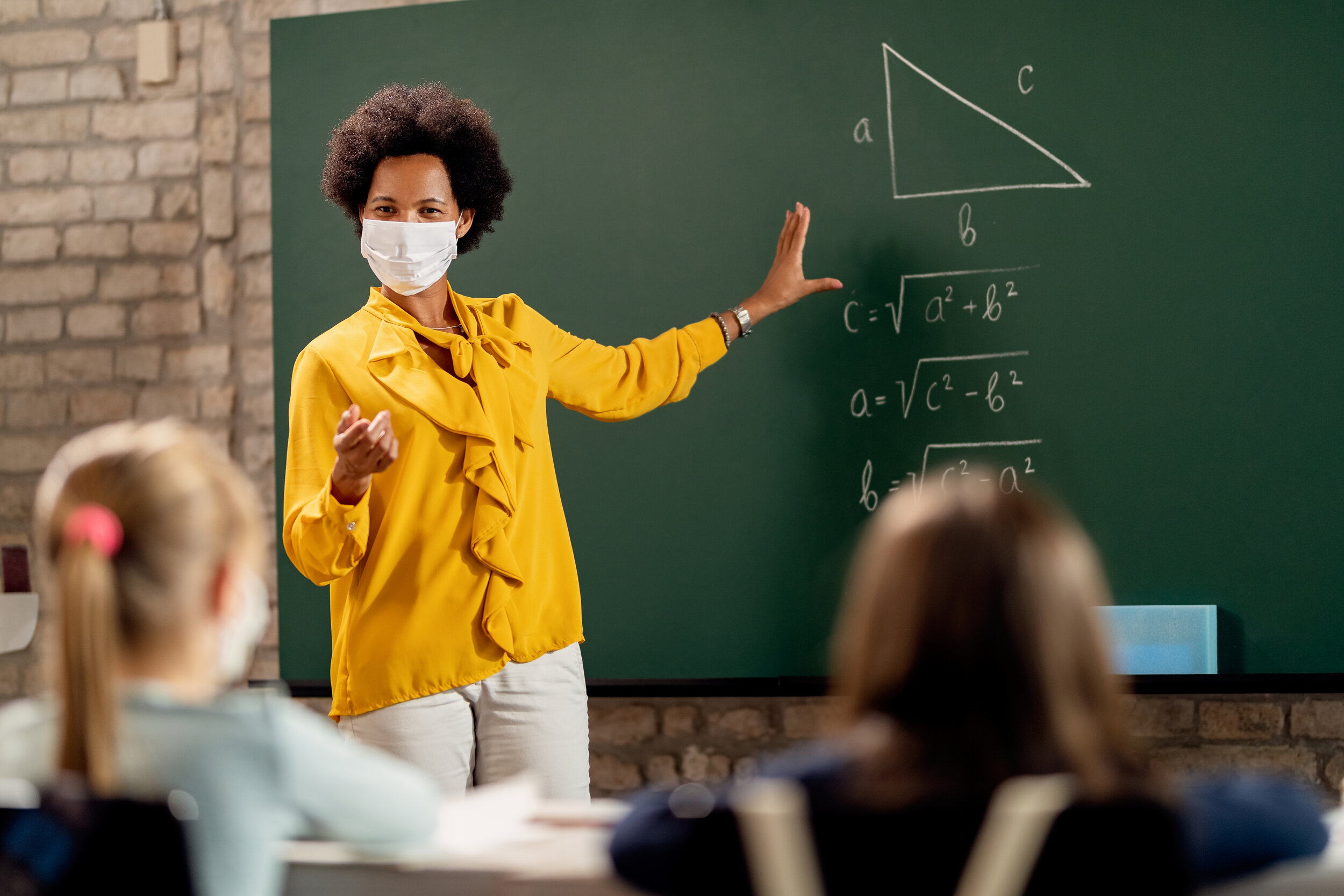 shutterstock_teacherttesting.jpg