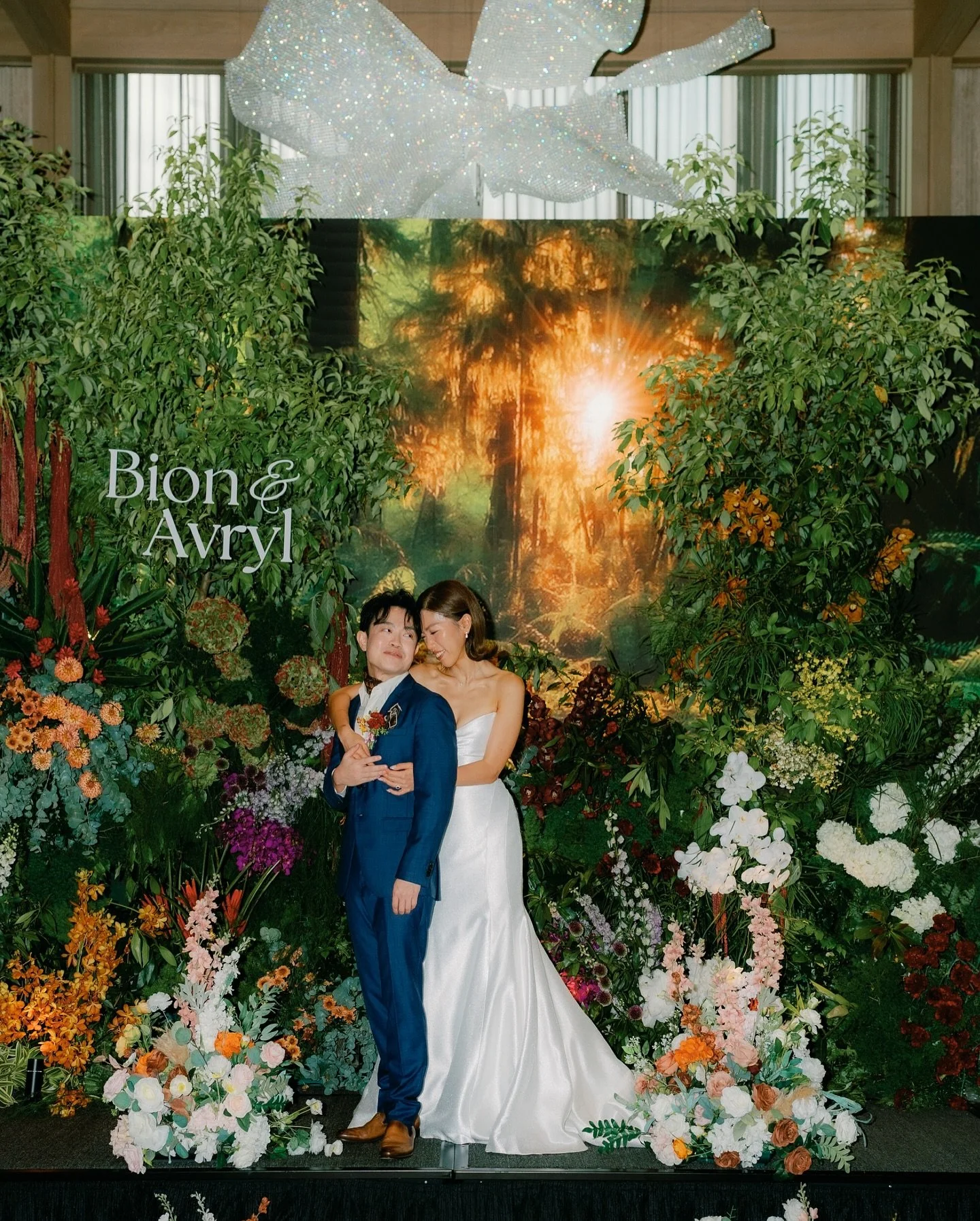 From last-minute chaos to pure magic, the universe sure had its own plan for us ✨ it’s amazing how everything just fell right into place 
-
Photo @antelopestudios 
Video @studiomujin 
Gown @jennyyoonyc @nicolefeliciacouture 
Suit @boss
MUA @jas