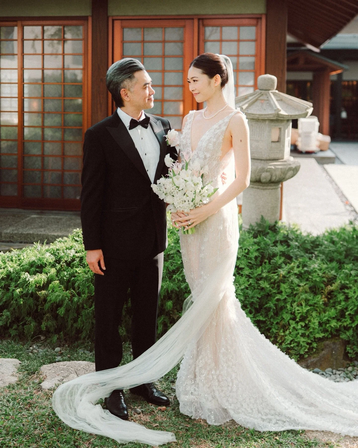 Soft light, quiet steps as Olivia walks towards Leon. Time slows and the world fades. The first look, a quiet intimacy shared only between the both of them ✨
-
Photo @antelopestudios 
Makeup @lindalino.makeup 
Gown @trulyenamoured 
Venue @panpacifics