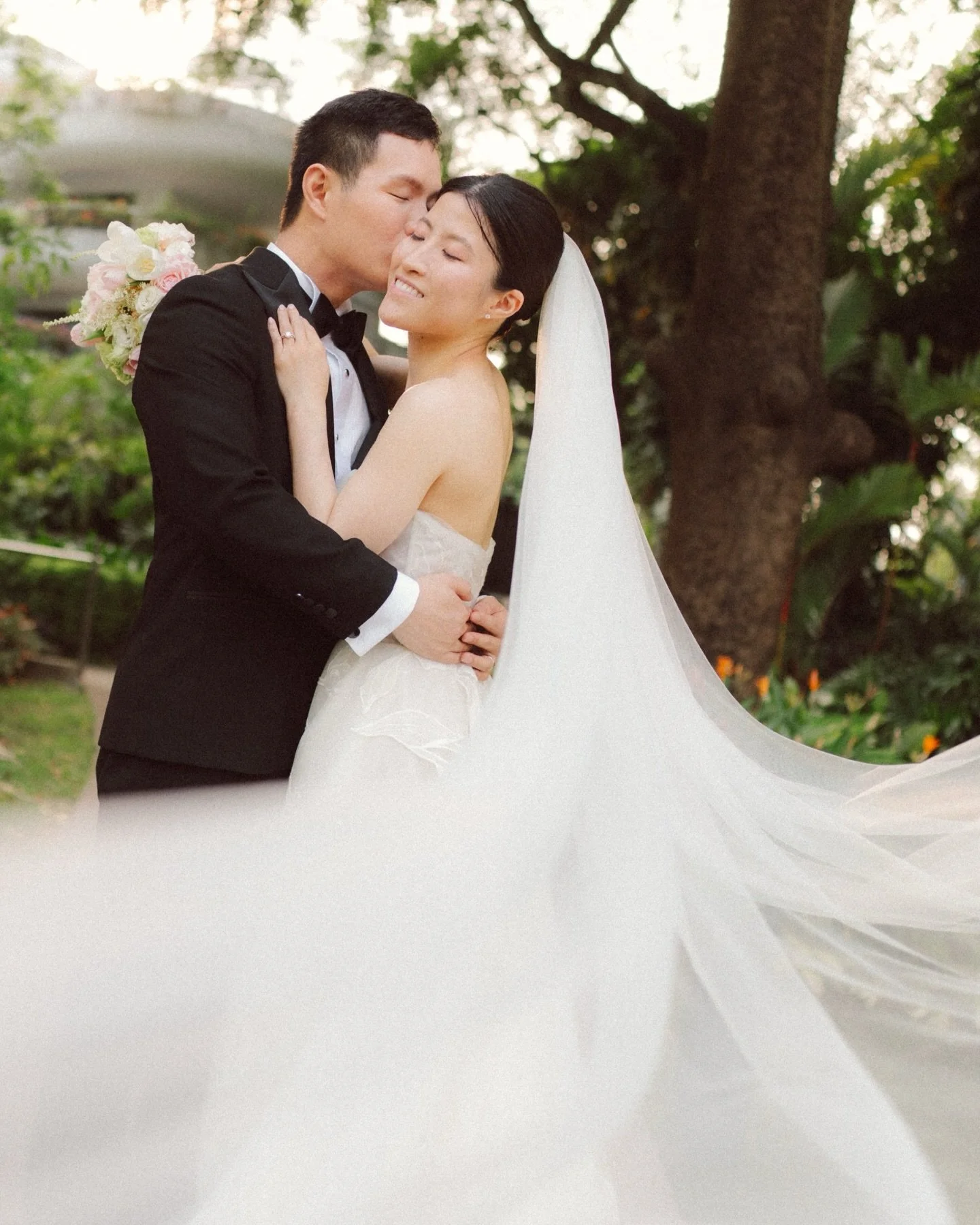 Sneaks from the beautiful wedding of @sabrinazhu &amp; @williamhongcheng
-
Photo @antelopestudios 
Video @substancefilms 
Make Up @imelda_autelier @autelier_makeup 
Wedding Gown @inesdisanto
Wedding Planner @intertwineweddings
Venue @shangrilasg