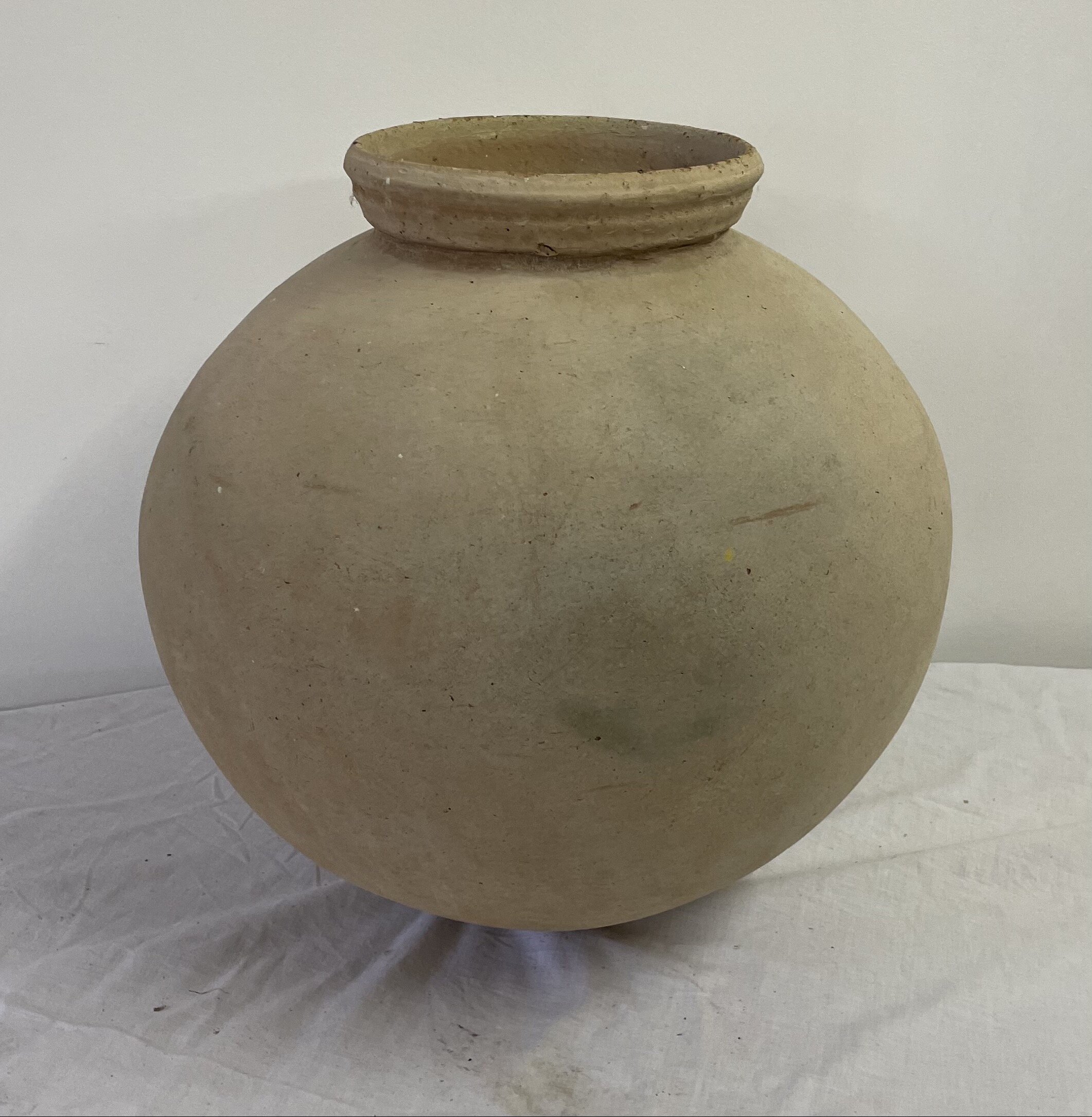 Unbekannt "Indisches Wassergefäß" -120€