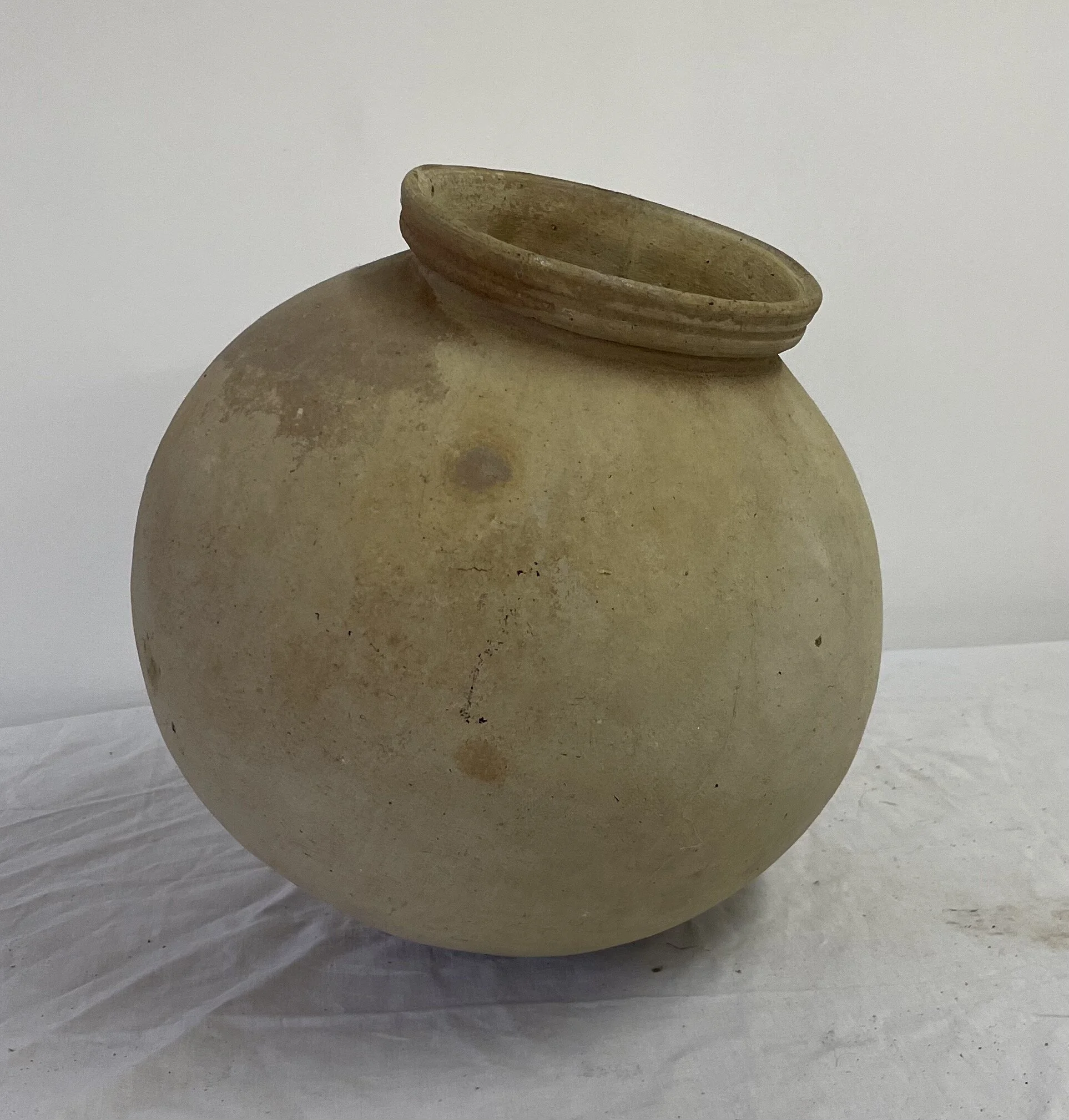 Unbekannt "Indisches Wassergefäß" -90€