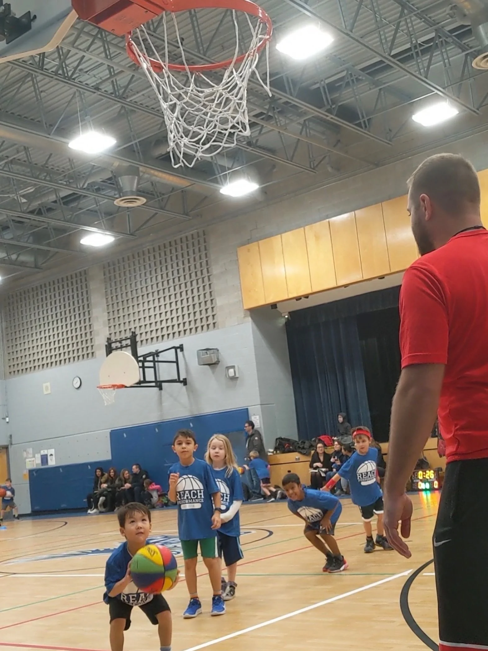 TBT on Tuesday&hellip;Roster spots are filling up in both our Jr. Ballers Class (6 PM) and Fall Ball Grade 3-6 Program (7 PM). Classes start Thursday October 8th. @ols_parents #reach #fallball #jrballers #jrnba #etobicokesports