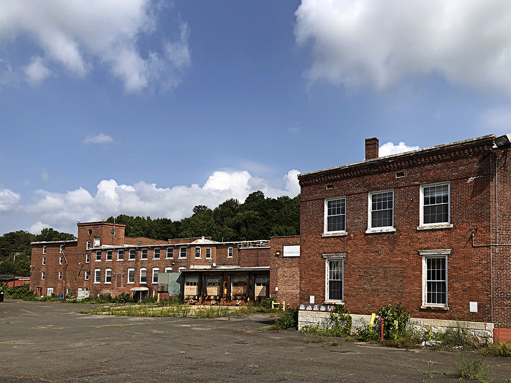 Eagle Mill building, Lee MASS, photo