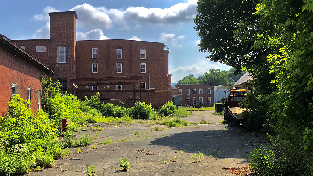 Eagle Mill building, Lee MASS, photo