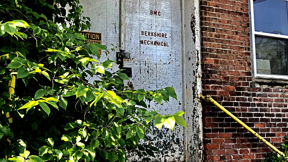 Eagle Mill building, Lee MASS, photo