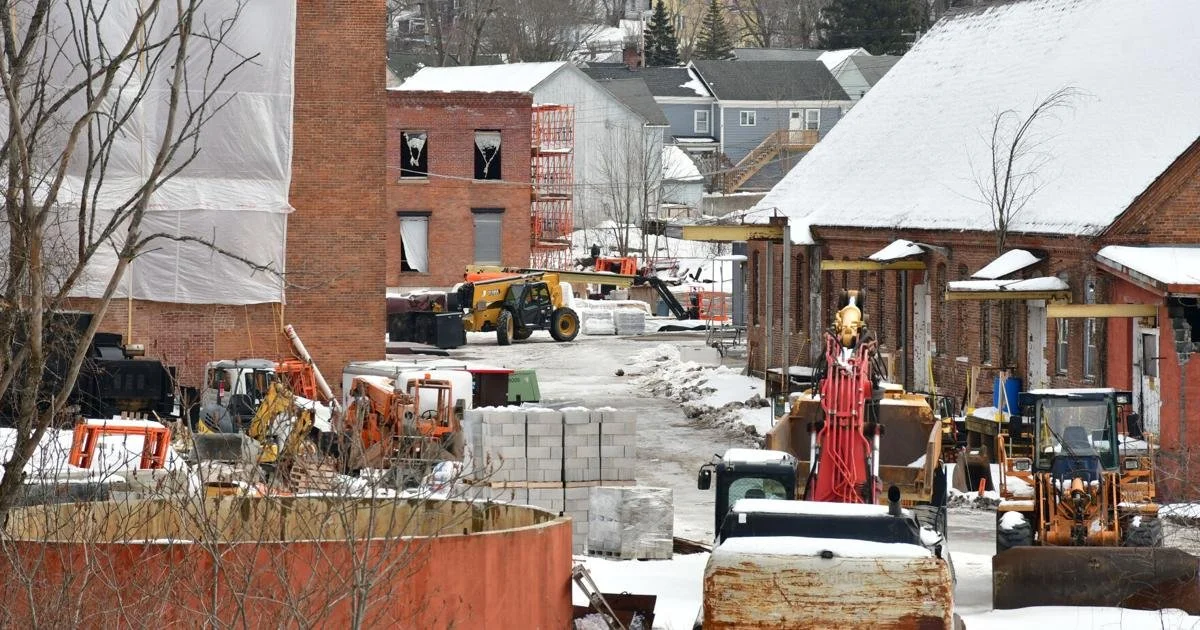 CONSTRUCTION.15.jpg