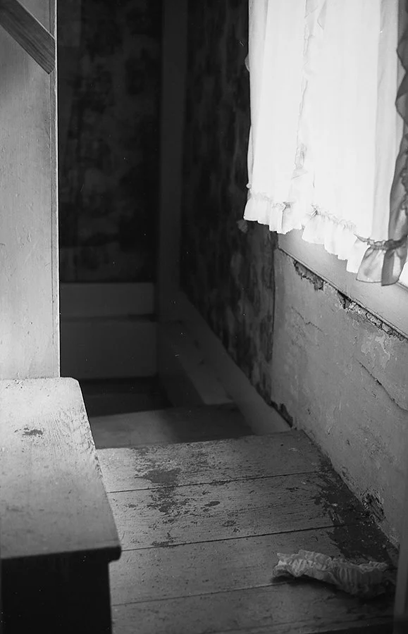 S Lawhorne Photography | staircase-and-window.jpg