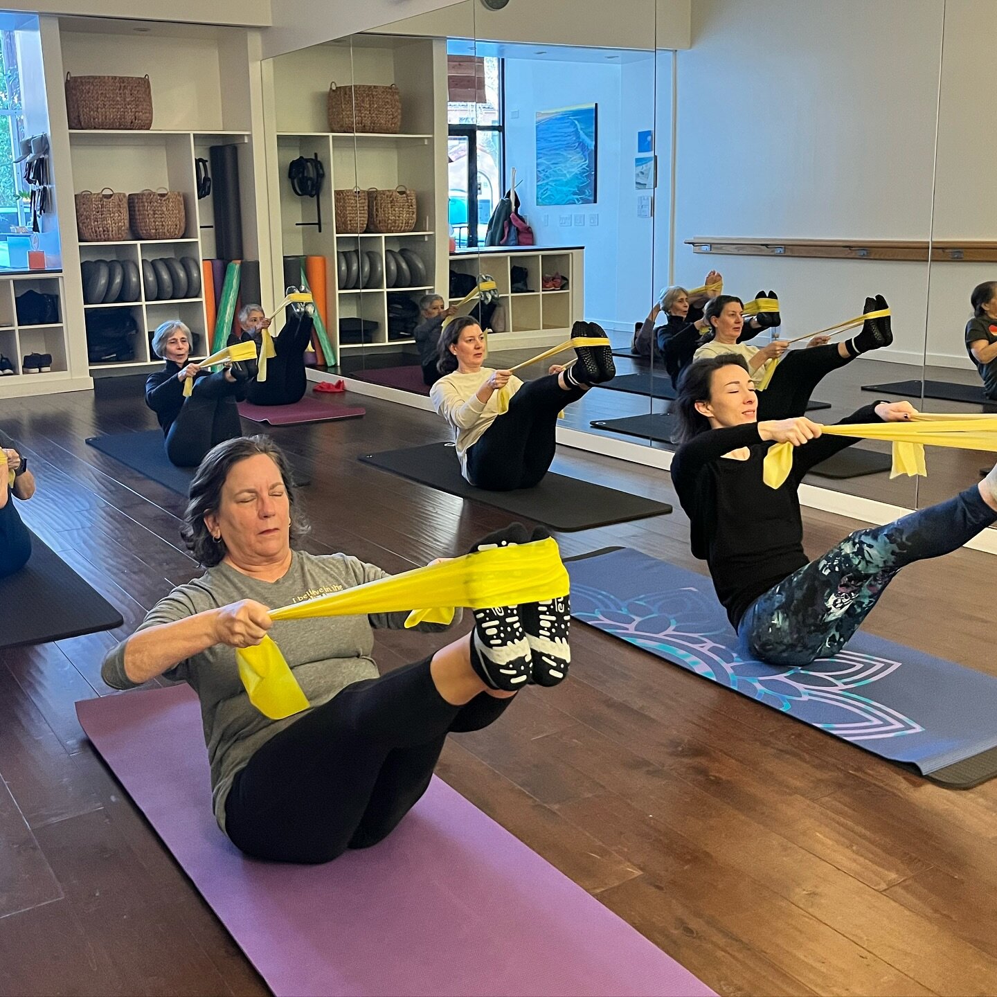 Cheers to 2024! Our goal at Paz is to help you build strength, flexibility, and range of motion to keep your body strong, healthy, and injury free. The bonus? Our supportive and inclusive community of movers. #pilatesstudio #fitnessstudio #eastsacram