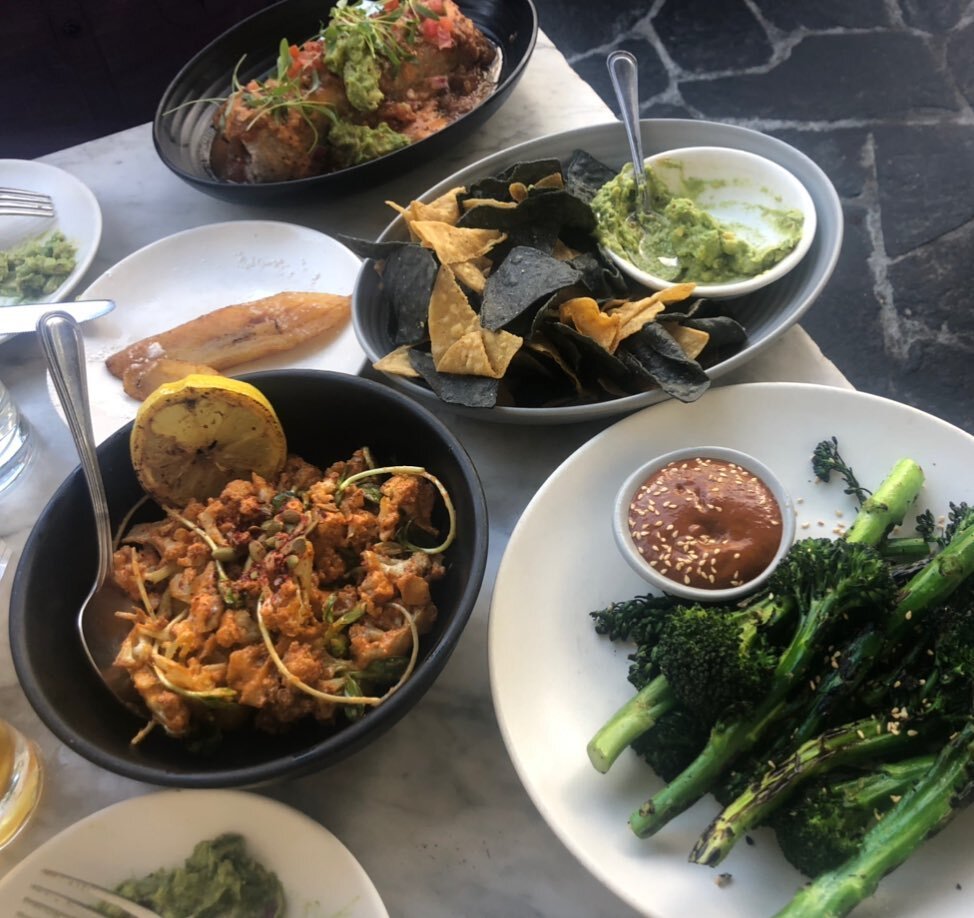 Catching up with friends over some delicious organic vegan nosh! From (their) farm to table ... supporting conscious businesses is important now more than ever.. They make it with love, we receive it with love ☀️🌱😋💓

#graciasmandre #organic #vegan