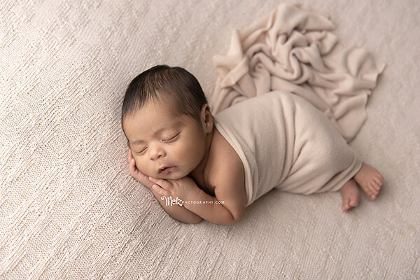mateos-newborn-session-belleville-new-jersey-newborn-photographer-melz-photography-6.png