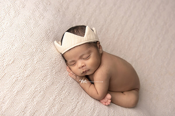 mateos-newborn-session-belleville-new-jersey-newborn-photographer-melz-photography-9.png