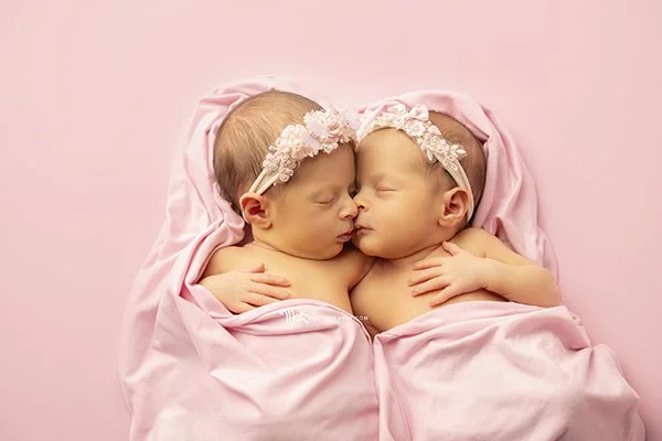 twin-newborn-session-belleville-new-jersey-newborn-photographer-melzphotography-3.jpg