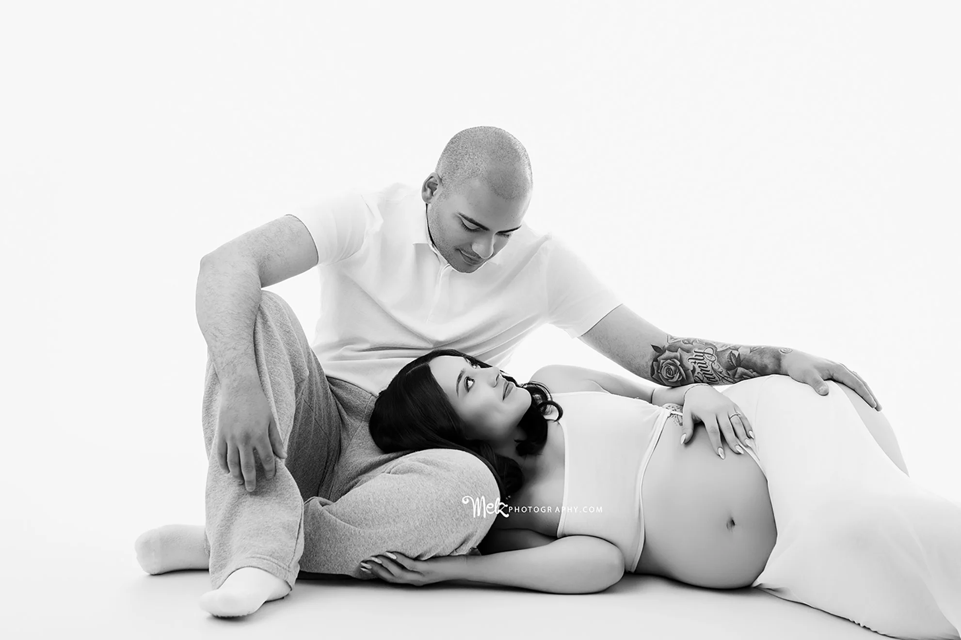 mariah-y-maternity-session-belleville-new-jersey-maternity-photographer-melz-photography-5.jpg