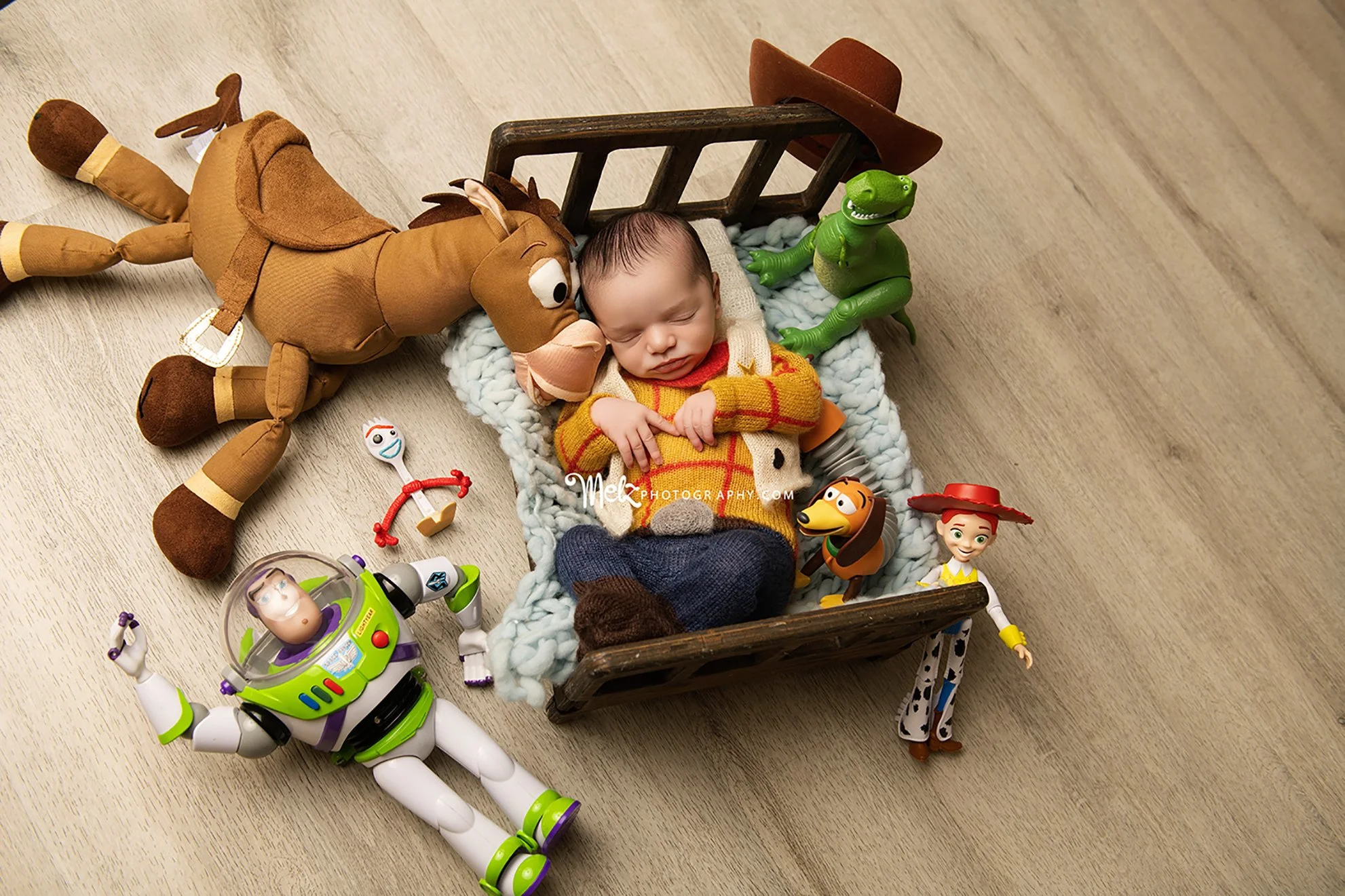lenox-v-newborn-session-belleville-new-jersey-newborn-photographerr-melz-photography-2.jpg